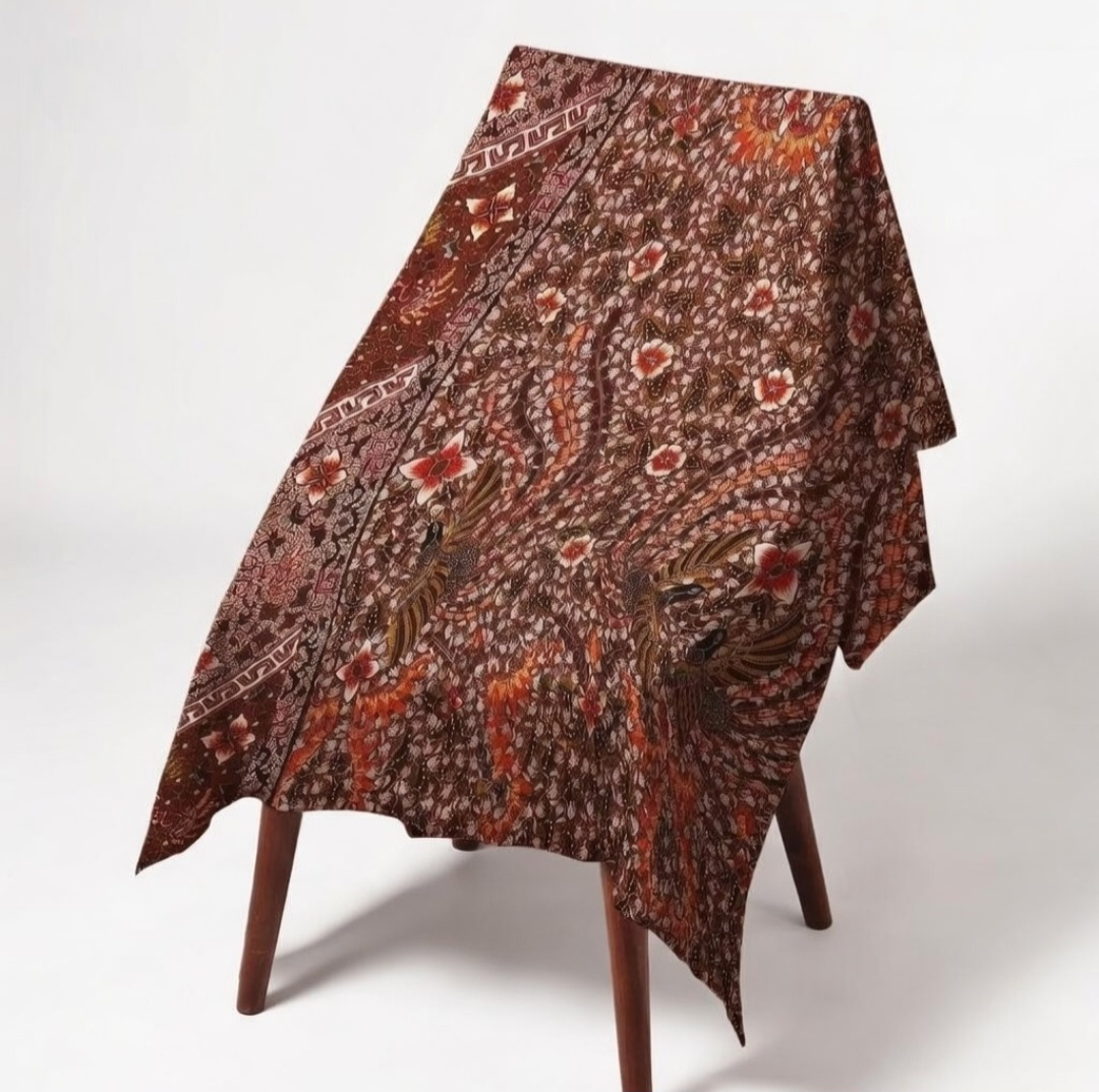 Exquisite Hand Drawn Batik Jarik Satin – CCF - Image 2